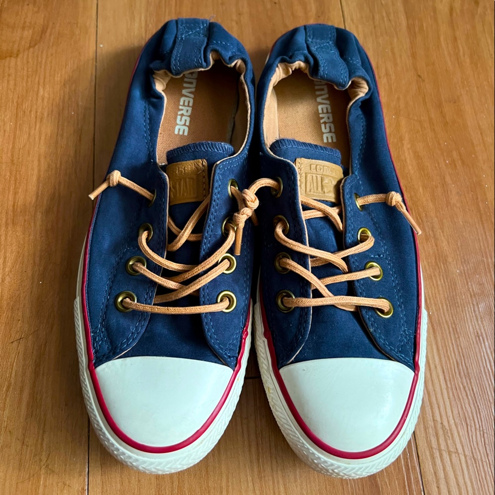 Navy Converse. Only worn once!!